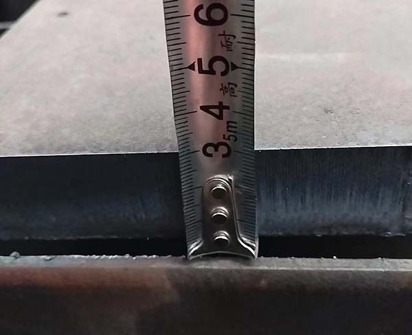 30厚度的鋼板切割效果